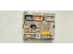 Recambio de caja reles / fusibles para peugeot 3008 1.6 hdi 112 fap referencia OEM IAM 9675877980  