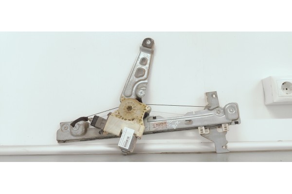 Recambio de elevalunas delantero izquierdo para peugeot 3008 1.6 hdi 112 fap referencia OEM IAM 9682808980  