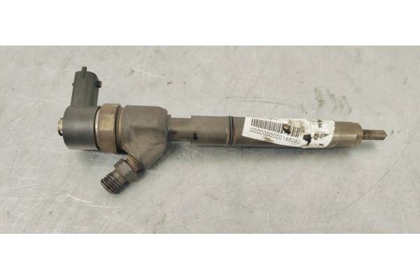 Recambio de inyector para hyundai getz (tb) referencia OEM IAM 0445110256  