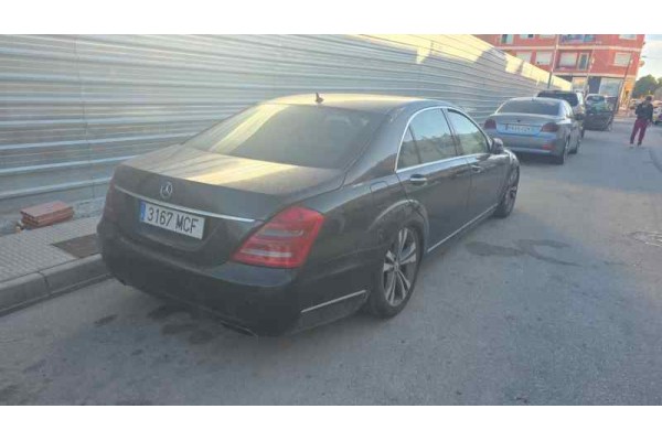 mercedes-benz clase s (w221) berlina del año 2005