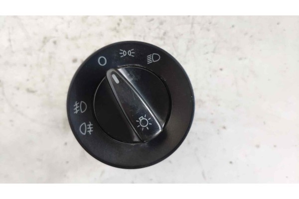 Recambio de mando luces para volkswagen passat berlina (3b3) 1.6 referencia OEM IAM 04052031  
