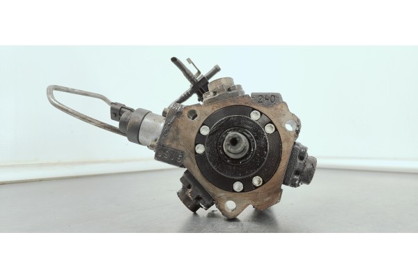 Recambio de bomba inyeccion para kia sorento 2.5 crdi ex referencia OEM IAM 0445010118  