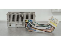 Recambio de sistema audio / radio cd para kia carens (un) 2.0 crdi referencia OEM IAM   