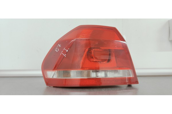 Recambio de piloto trasero izquierdo para volkswagen passat lim. (362) 2.0 tdi referencia OEM IAM   