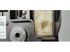 Recambio de pantalla multifuncion para peugeot 208 1.6 hdi 100 fap referencia OEM IAM   