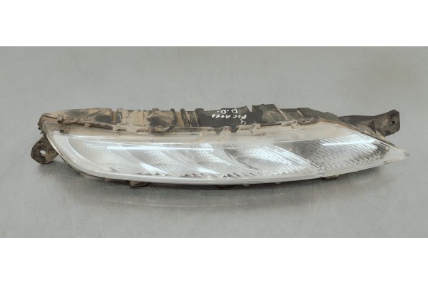 Recambio de piloto delantero derecho para citroen c4 picasso 1.6hdi 120 fap referencia OEM IAM 9676036280  