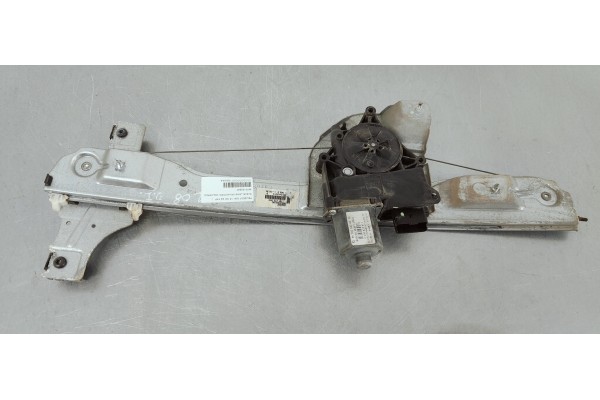 Recambio de elevalunas delantero izquierdo para peugeot 208 1.6 hdi 92 fap referencia OEM IAM 9673153280  