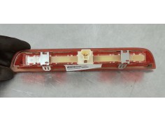 Recambio de luz central de freno para toyota yaris 1.5 i 112 referencia OEM IAM 815700D152  