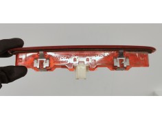 Recambio de luz central de freno para toyota yaris 1.5 i 112 referencia OEM IAM 815700D152  