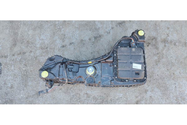Recambio de deposito adblue para citroen c4 picasso 1.6 hdi 120 fap referencia OEM IAM 9818559480  