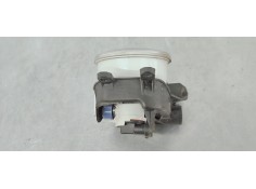 Recambio de faro antiniebla derecho para toyota yaris 1.5 i 112 referencia OEM IAM 8121002110  