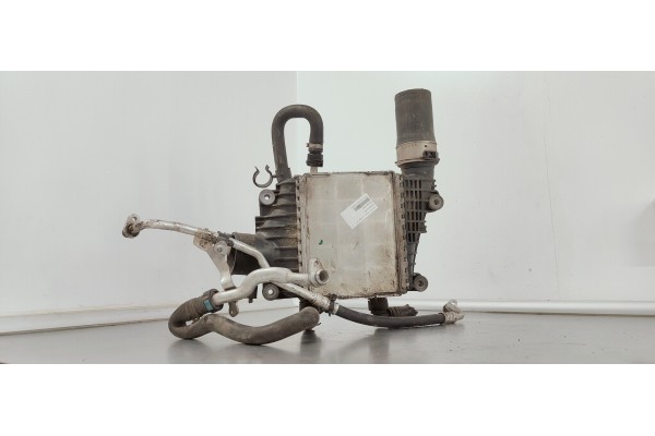 Recambio de intercooler para jaguar f-pace 2.0 diesel cat referencia OEM IAM GX736K775AE  