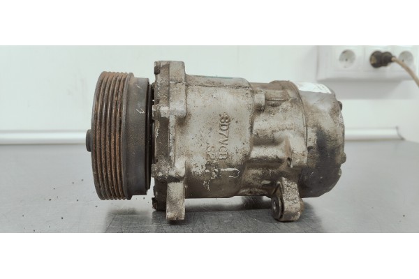 Recambio de compresor aire acondicionado para volkswagen golf iv berlina (1j1) básico referencia OEM IAM 1J0820803F  