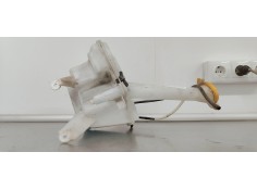 Recambio de deposito limpia para toyota yaris 1.5 i 112 referencia OEM IAM   