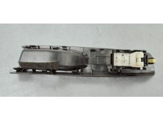 Recambio de mando elevalunas trasero derecho para toyota yaris 1.5 i 112 referencia OEM IAM 742710D400  