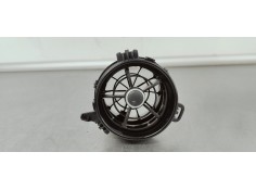 Recambio de rejilla aireadora para toyota yaris 1.5 i 112 referencia OEM IAM 5556862280  