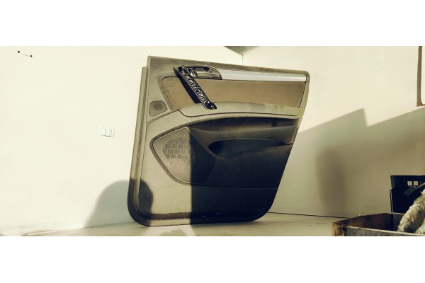 Recambio de guarnecido puerta trasera derecha para audi q7 (4l) 3.0 tdi referencia OEM IAM 4L0867306  