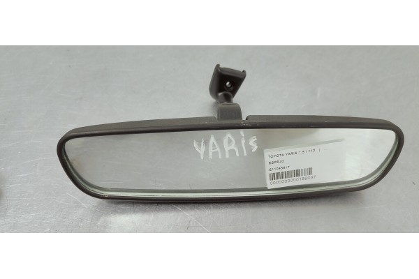 Recambio de espejo para toyota yaris 1.5 i 112 referencia OEM IAM E11045617  
