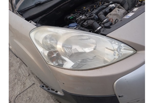 Recambio de faro derecho para peugeot partner kombi premium referencia OEM IAM   