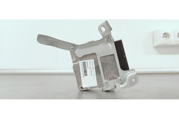 Recambio de modulo electronico para toyota yaris 1.5 i 112 referencia OEM IAM 896500D316  
