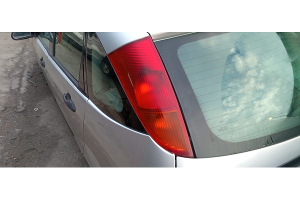 Recambio de piloto trasero izquierdo para ford focus berlina (cak) 1.8 tddi turbodiesel cat referencia OEM IAM   