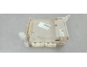Recambio de caja reles / fusibles para toyota yaris 1.5 i 112 referencia OEM IAM 8273052K40  