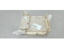 Recambio de caja reles / fusibles para toyota yaris 1.5 i 112 referencia OEM IAM 8273052K40  
