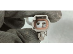 Recambio de filtro gasoil para toyota avensis berlina (t25) 2.0 d4d 115 referencia OEM IAM 23390YZZAA  