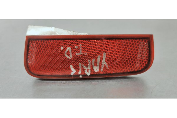 Recambio de piloto trasero derecho paragolpes para toyota yaris 1.5 i 112 referencia OEM IAM 819100D040  