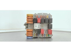 CAJA RELES / FUSIBLES 51738102 