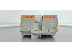 Recambio de caja reles / fusibles para fiat croma (194) 1.9 16v multijet dynamic referencia OEM IAM 51738102  