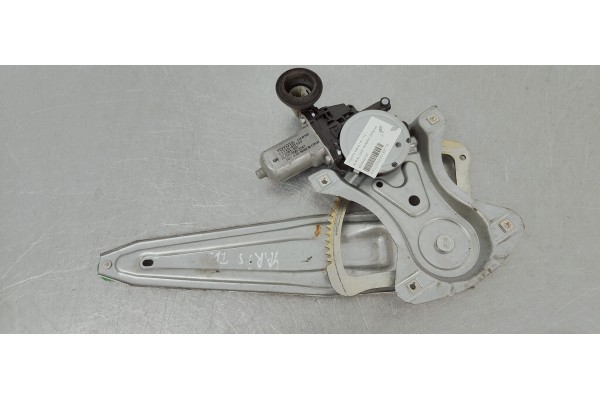 Recambio de elevalunas trasero derecho para toyota yaris 1.5 i 112 referencia OEM IAM 857200D120  