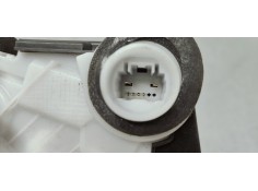 Recambio de cerradura puerta delantera derecha para toyota yaris 1.5 i 112 referencia OEM IAM U3111130  