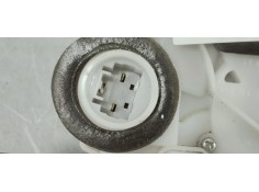 Recambio de cerradura puerta trasera derecha para toyota yaris 1.5 i 112 referencia OEM IAM U2014110  