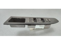 Recambio de mando elevalunas delantero izquierdo para toyota yaris 1.5 i 112 referencia OEM IAM 742320D720  