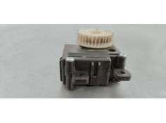 Recambio de motor apertura trampillas climatizador para toyota yaris 1.5 i 112 referencia OEM IAM 0638001981  