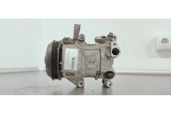Recambio de compresor aire acondicionado para toyota yaris 1.5 i 112 referencia OEM IAM 4472502500  