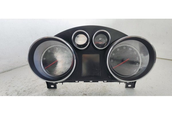 Recambio de cuadro instrumentos para opel insignia sports tourer 2.0 cdti 130 fap referencia OEM IAM 365903926  