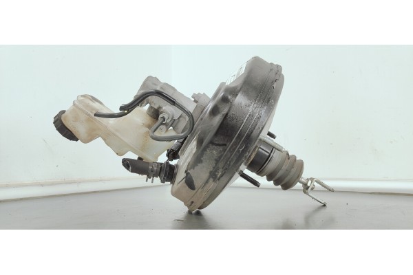 Recambio de servofreno para toyota yaris 1.5 i 112 referencia OEM IAM 472000DA50A  