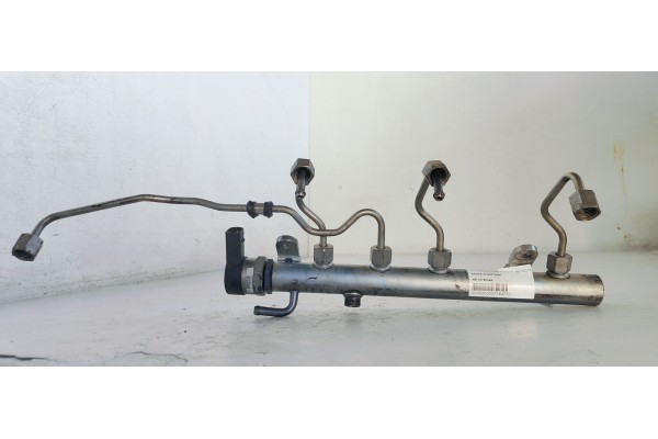 Recambio de rampa inyectora para mercedes-benz clase b (w245) 180 cdi (245.207) referencia OEM IAM A6110780449  