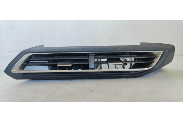 Recambio de rejilla aireadora para peugeot 3008 allure pack referencia OEM IAM 9814075577  