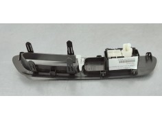 Recambio de mando elevalunas delantero derecho para toyota aygo x 1.0i 72 referencia OEM IAM 742310H040  