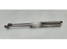 Recambio de amortiguadores maletero / porton para toyota aygo x 1.0i 72 referencia OEM IAM 689500H050  