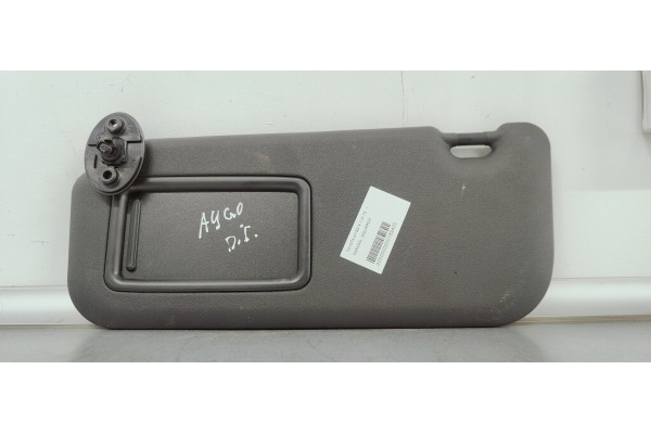 Recambio de parasol izquierdo para toyota aygo x 1.0i 72 referencia OEM IAM   