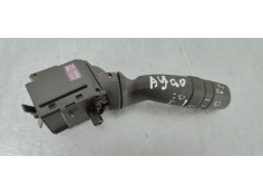 Recambio de mando limpia para toyota aygo x 1.0i 72 referencia OEM IAM 17J915  