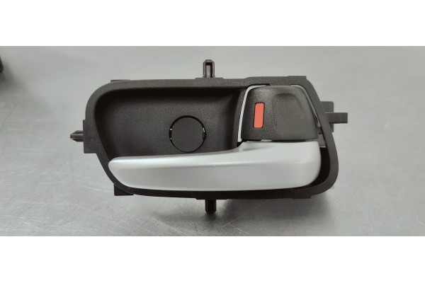 Recambio de maneta interior delantera derecha para toyota aygo x 1.0i 72 referencia OEM IAM 69273K0040  