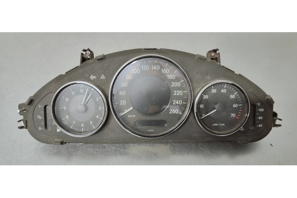 Recambio de cuadro instrumentos para mercedes-benz clase cls (w219) 5.0 i 306 [500] referencia OEM IAM A2195400111  