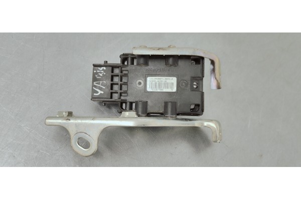 Recambio de modulo electronico para toyota yaris 1.5 i 112 referencia OEM IAM 8957134070A  