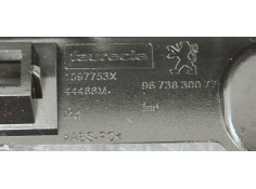 Recambio de rejilla aireadora para peugeot 208 1.6 hdi 92 fap referencia OEM IAM 9672848677  