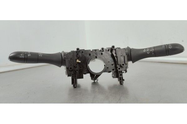 Recambio de mando multifuncion para renault megane iv berlina 5p 1.2i turbo 130 referencia OEM IAM 255678341R  